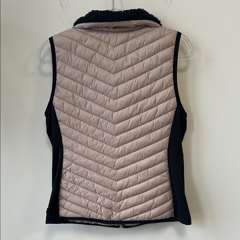 Calvin Klein Sz Medium Black and Tan Puffer Vest - Picture 7 of 11